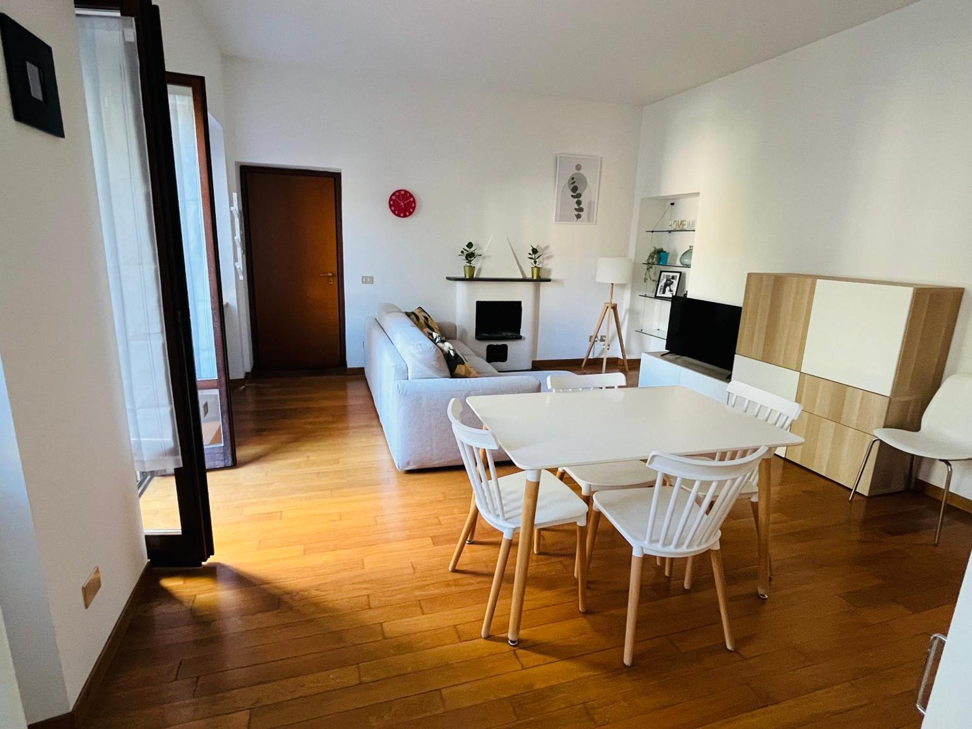 Mercalli 5, Milan